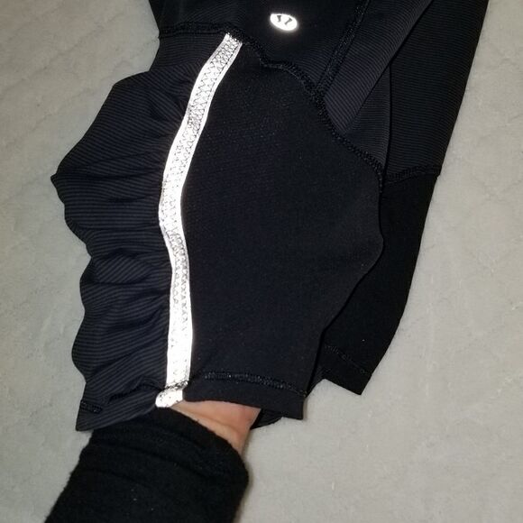 lululemon Studio Crop pant size 6 quick dry Black - Picture 7 of 8